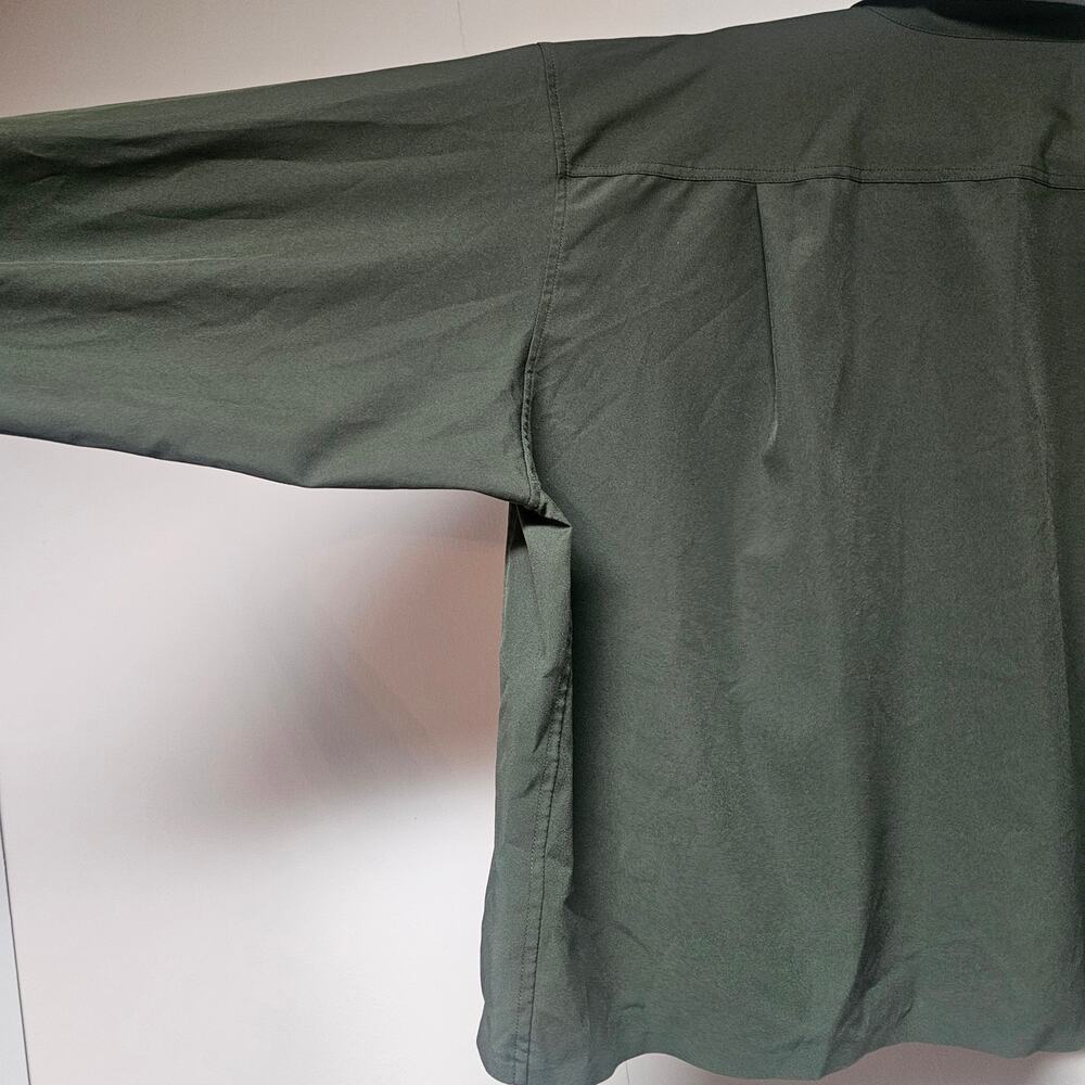 Athleta Green Oversized Cropped Tech Button Up Blouse Athleisure Casual Size‎ XL - Picture 7 of 7